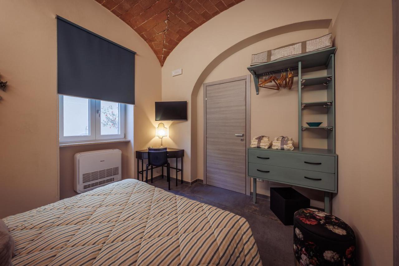 Torretta10 Guesthouse Ливорно Екстериор снимка
