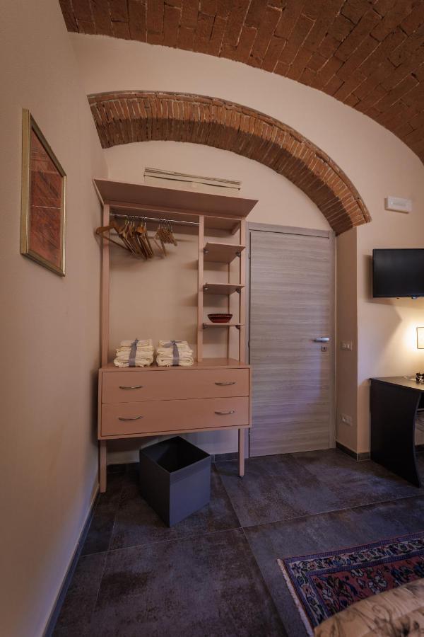 Torretta10 Guesthouse Ливорно Екстериор снимка